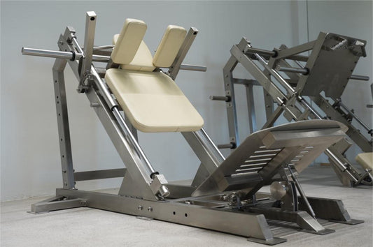 IRONLUXE 45 DEGREE LEVERAGE HACK SQUAT