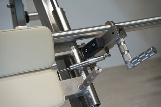 IRONLUXE LUMBER SUPPORT HIP SLED PLATE LOADED