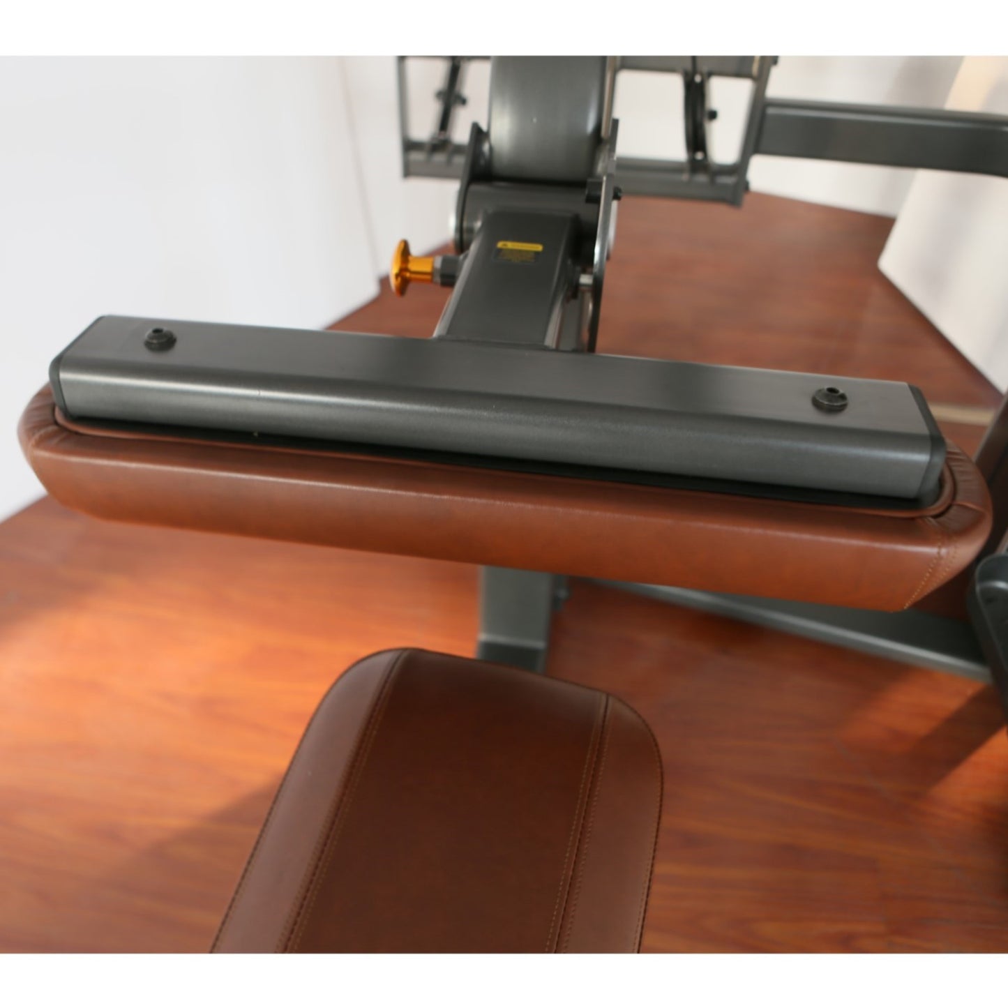 LAT PULLDOWN