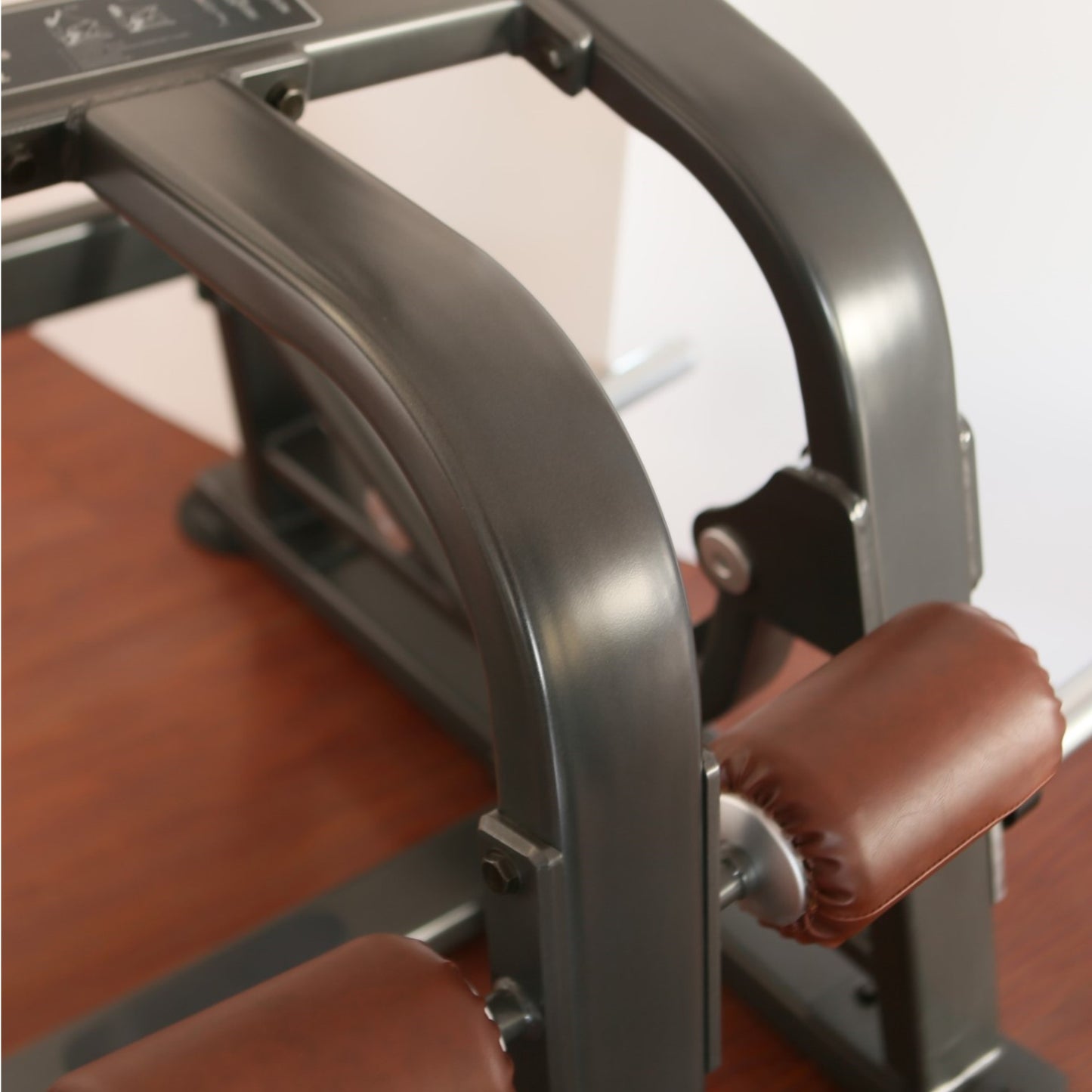 LAT PULL DOWN PLATE LOADED